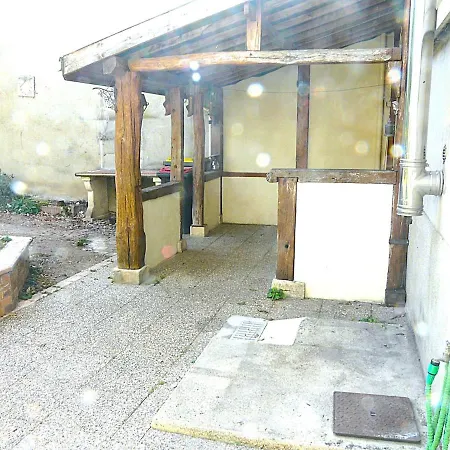 Du Petit Ruisseau Avec Etang De Peche 2 Nuitees Minimum Holiday home Aubercy